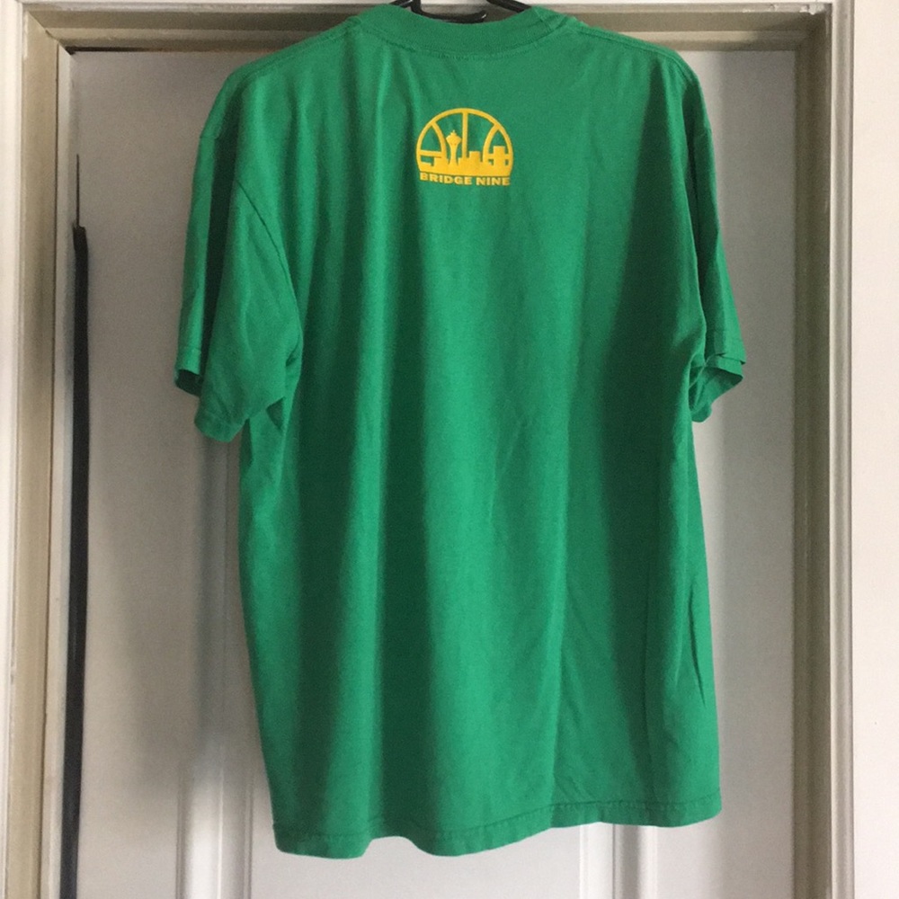 Champion T-Shirt - Picture 2 of 5